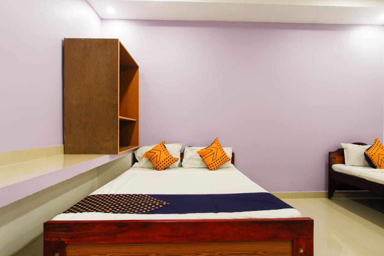 Spot On 63783 Rehoboth Guest House Tiruchchendūr エクステリア 写真