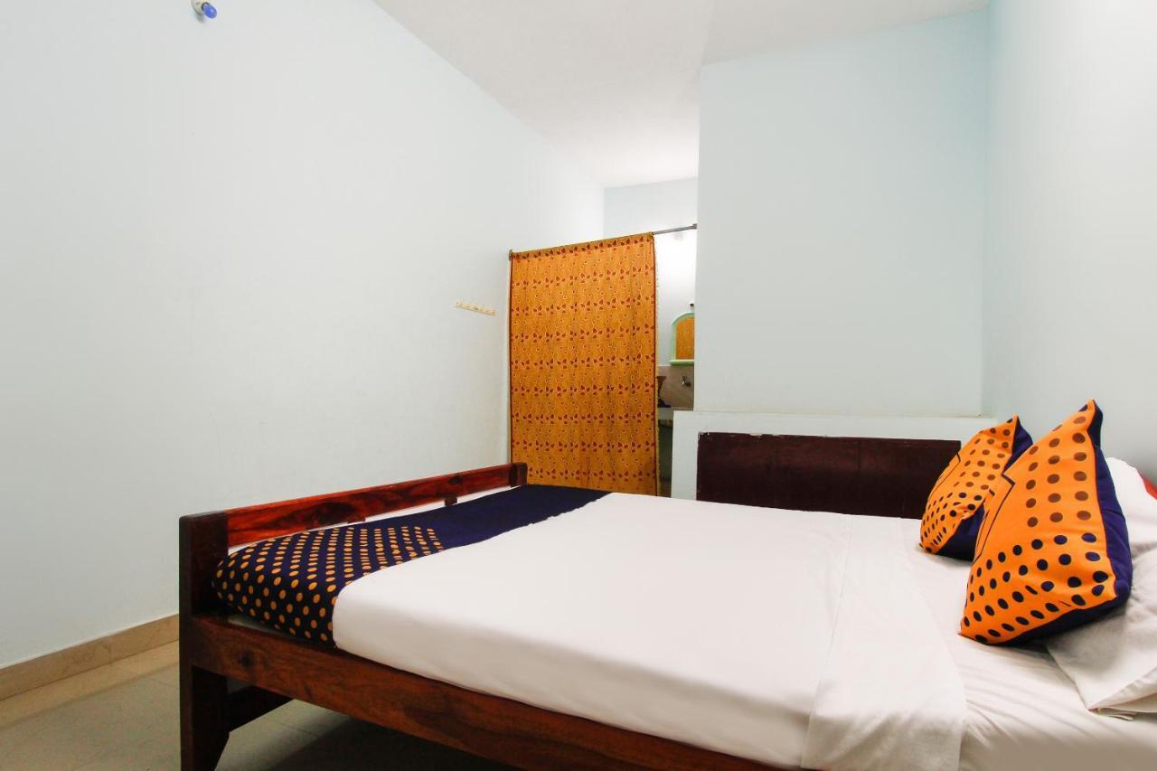 Spot On 63783 Rehoboth Guest House Tiruchchendūr エクステリア 写真